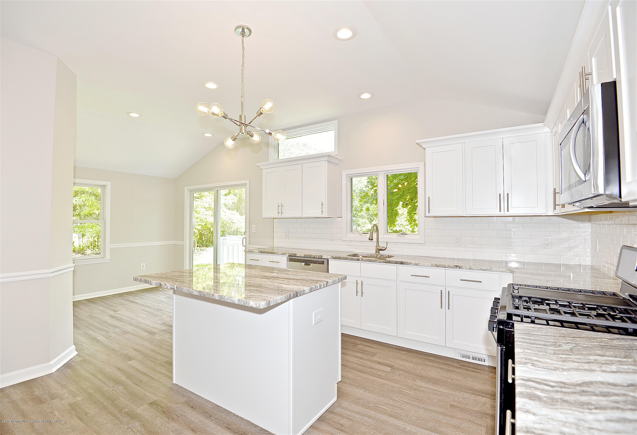 454 Pfister Road Jackson, NJ 08527 - Photo 8 of 27 111