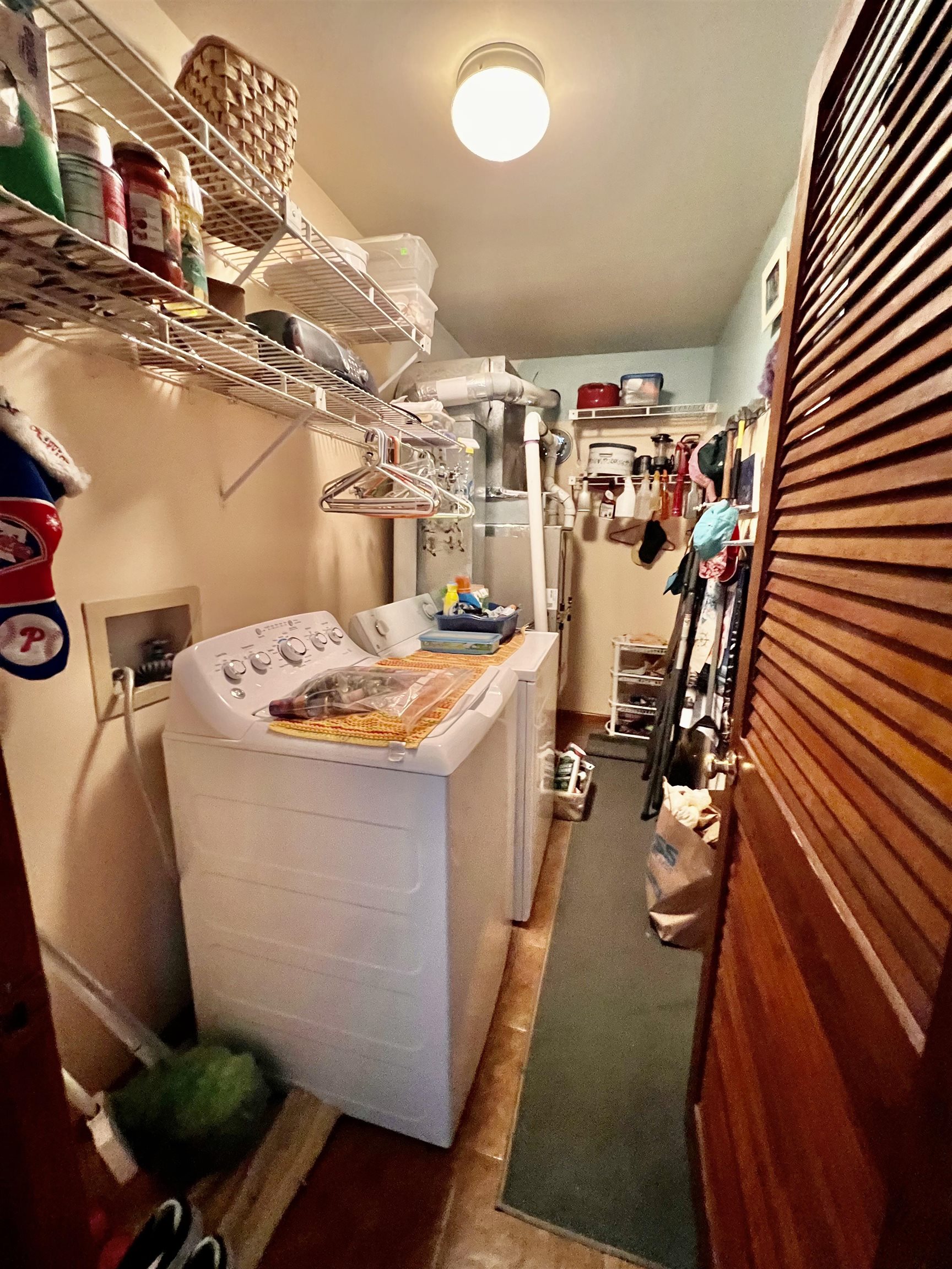 532 West Anglesea Drive, Unit A North Wildwood, NJ 08260 - Photo 10 of 28 a utility room with dryer and washer