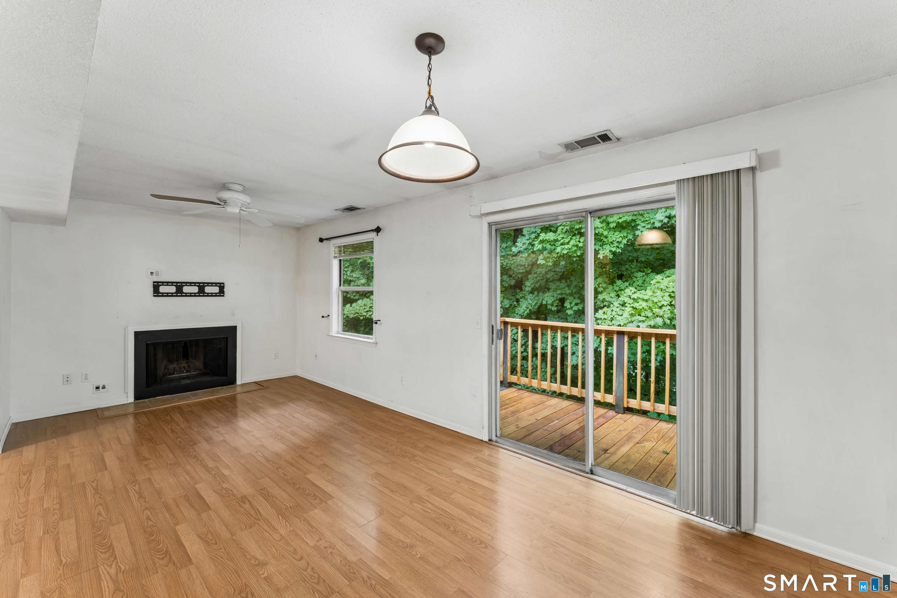 25 Padanaram Road, Unit 47 Danbury, CT 06811 - Photo 6 of 26