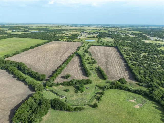 $877,500 | 3506 County Road 1106, Rio Vista, TX 76093