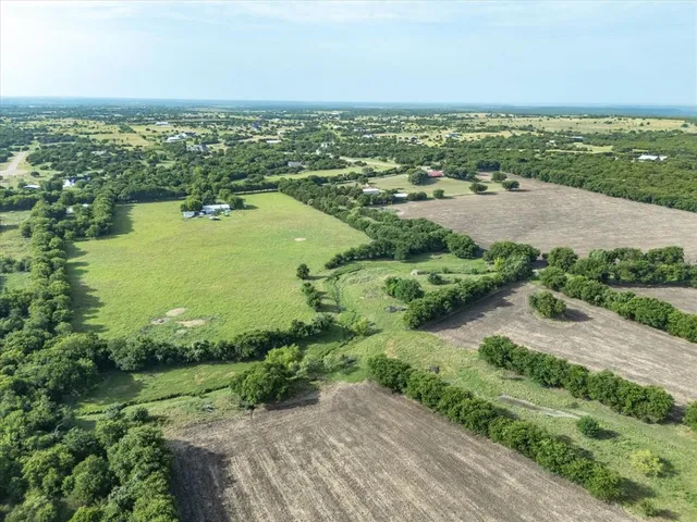 $877,500 | 3506 County Road 1106, Rio Vista, TX 76093