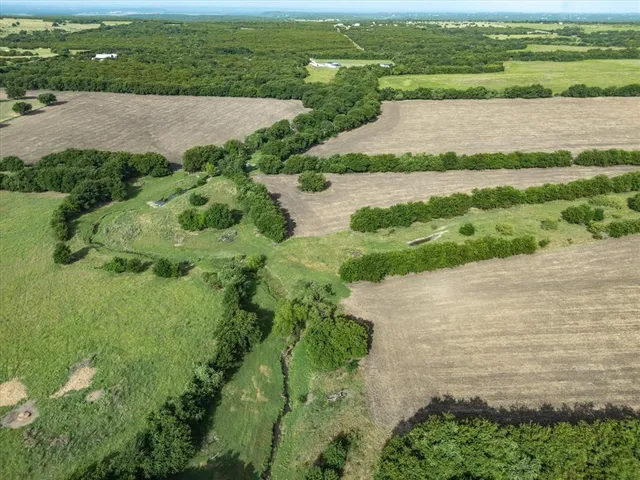 $877,500 | 3506 County Road 1106, Rio Vista, TX 76093