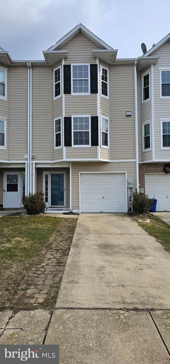 657 Hunting Fields Road Middle River, MD 21220 - Photo 2 of 42