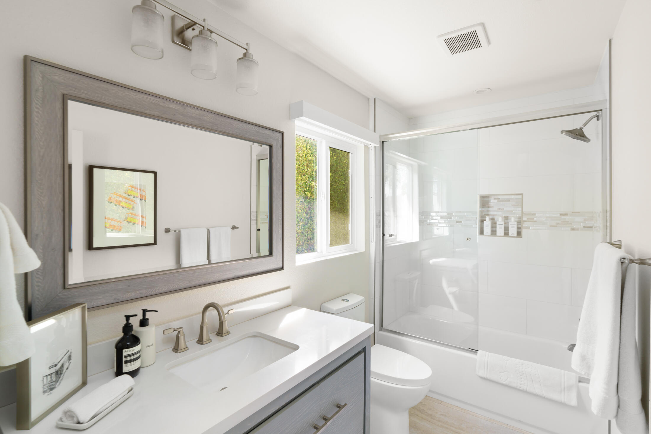 71407 Biskra Road Rancho Mirage, CA 92270 - Photo 22 of 70 Guest Room Ensuite