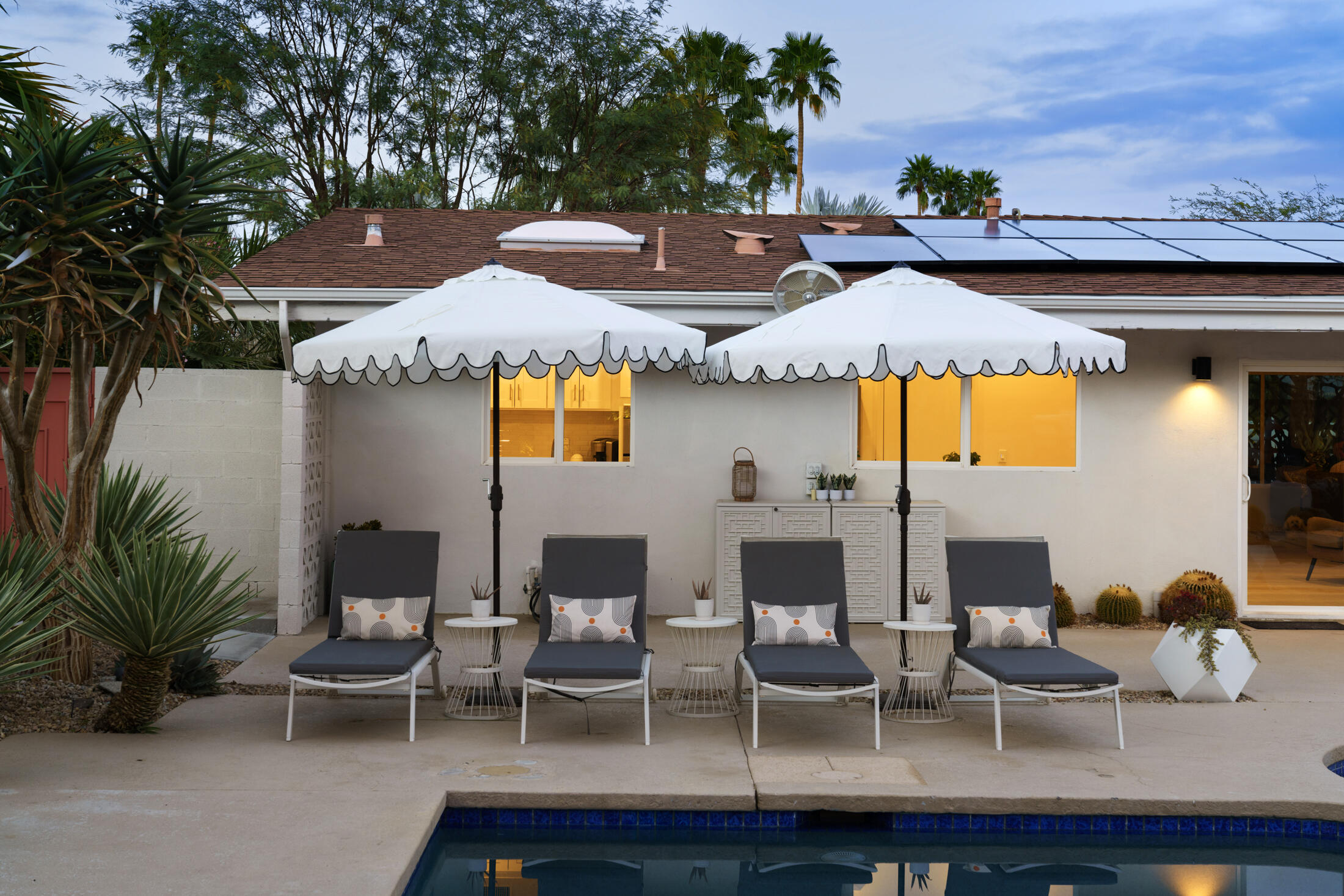 71407 Biskra Road Rancho Mirage, CA 92270 - Photo 65 of 70 Twilight Backyard