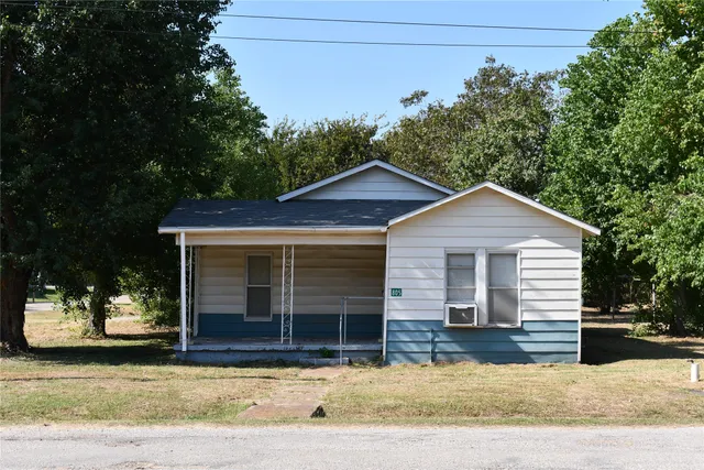 $89,900 | 805 Caldwell Street, Lexington, TX 78947