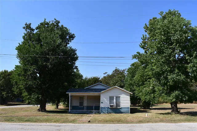 $89,900 | 805 Caldwell Street, Lexington, TX 78947