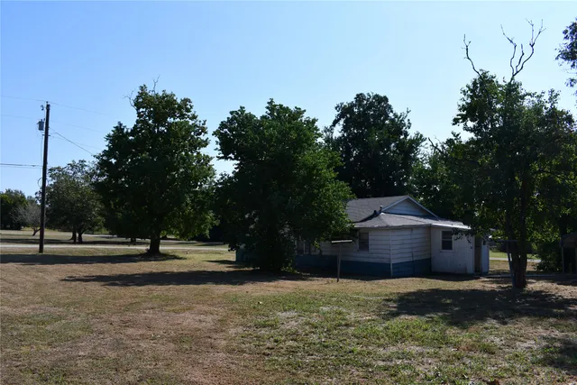 $89,900 | 805 Caldwell Street, Lexington, TX 78947