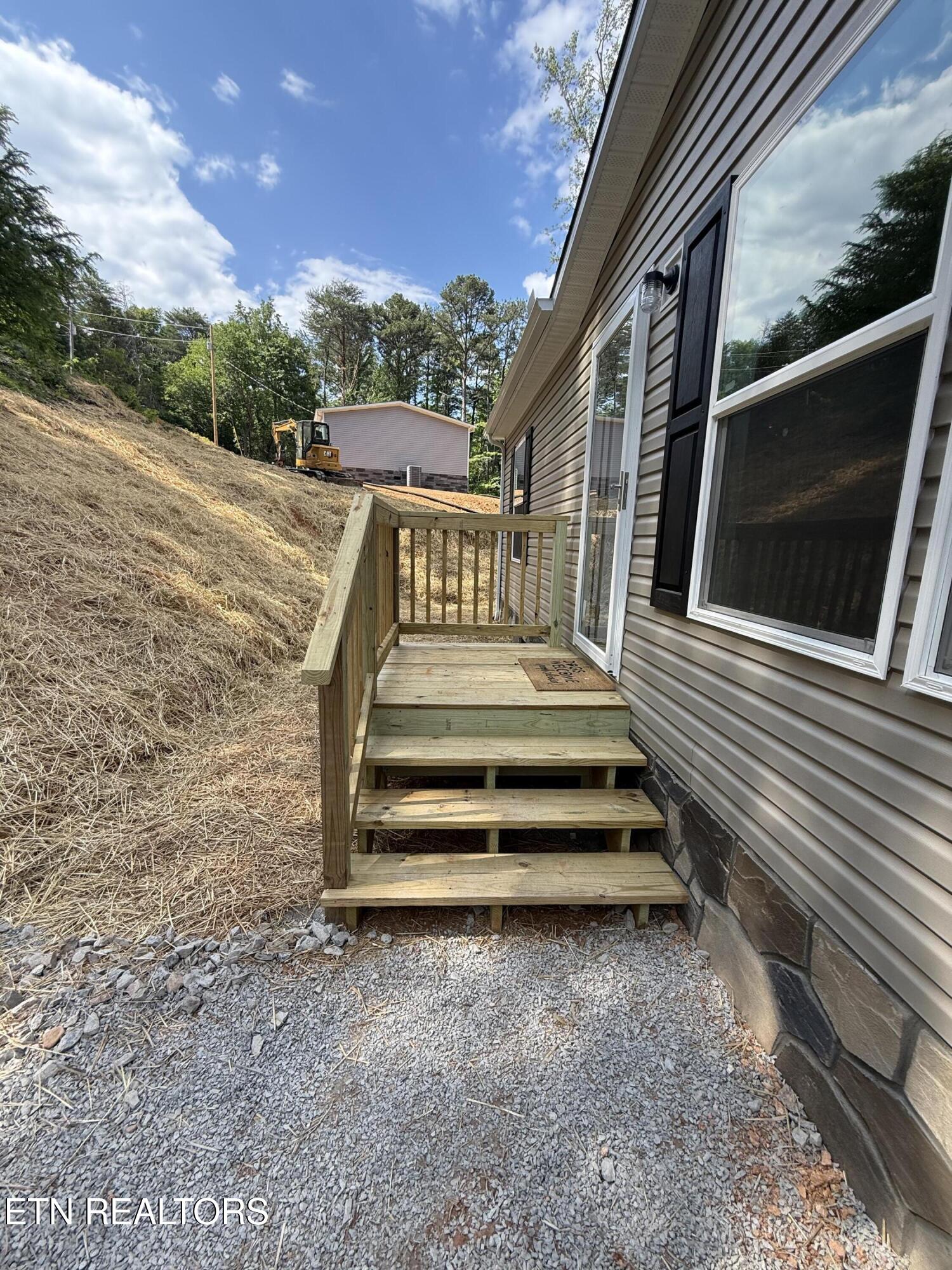 355 Michaels Way Newport, TN 37821 - Photo 10 of 58 IMG_9060
