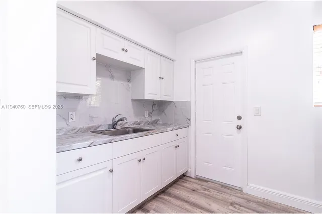 $2,000 | 8430 Harding Avenue, Unit 8, Miami Beach, FL 33141