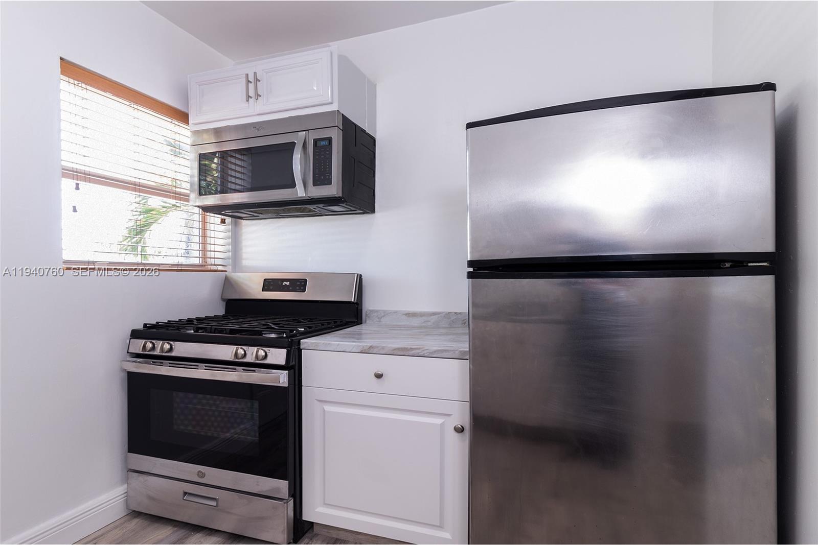 8430 Harding Avenue, Unit 8 Miami Beach, FL 33141 - Photo 12 of 60