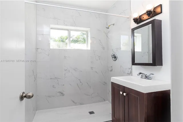 $2,000 | 8430 Harding Avenue, Unit 8, Miami Beach, FL 33141