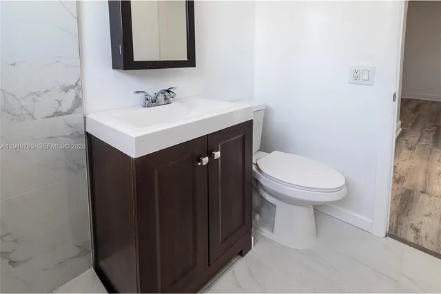 $2,000 | 8430 Harding Avenue, Unit 8, Miami Beach, FL 33141