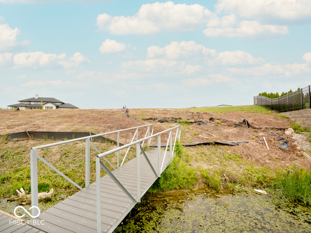 10650 Geist View Drive Fishers, IN 46055 - Photo 5 of 6
