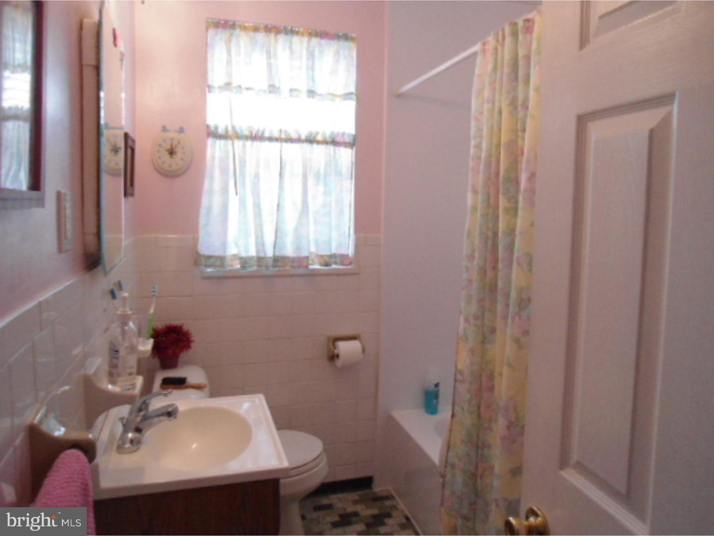 9232 Horatio Road Philadelphia, PA 19114 - Photo 12 of 17 Gallery Image 12