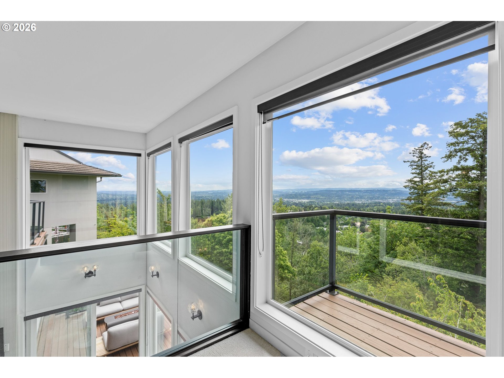 1089 Southwest Summit View Drive Portland, OR 97225 - Photo 28 of 44