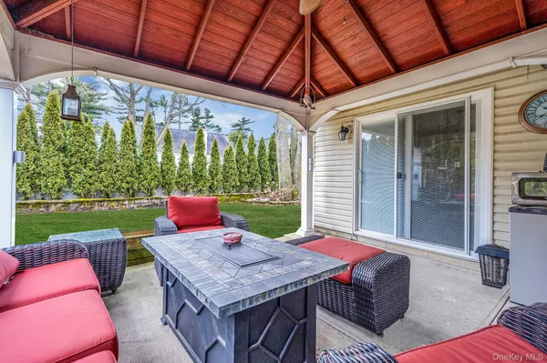 $799,000 | 120 Waldo Street, Copiague, NY 11726