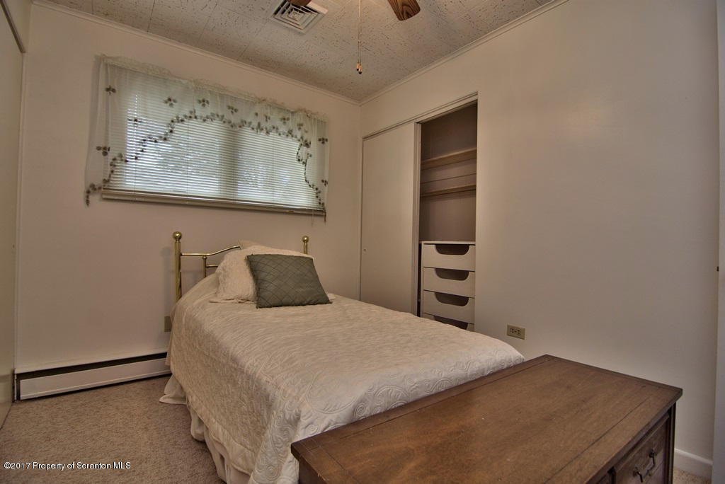 108 Larkspur Road Moscow, PA 18444 - Photo 11 of 66 Gallery Image 11