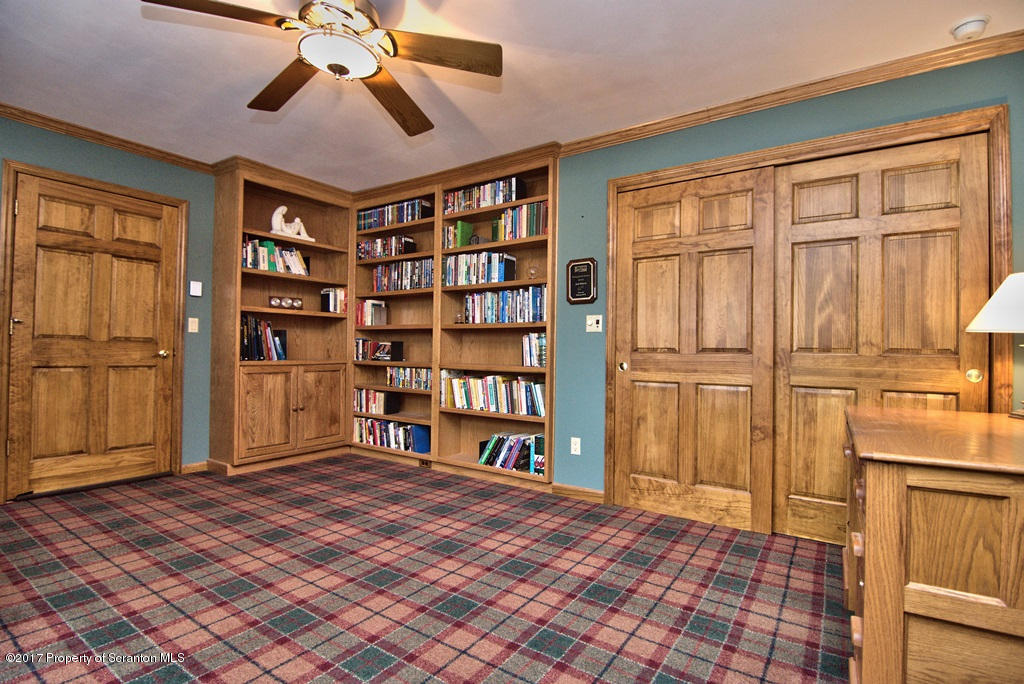 108 Larkspur Road Moscow, PA 18444 - Photo 13 of 66 Gallery Image 13