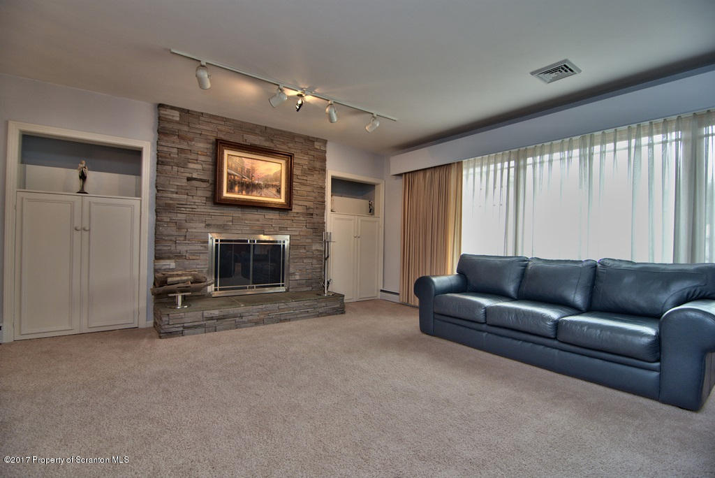108 Larkspur Road Moscow, PA 18444 - Photo 24 of 66 Gallery Image 24