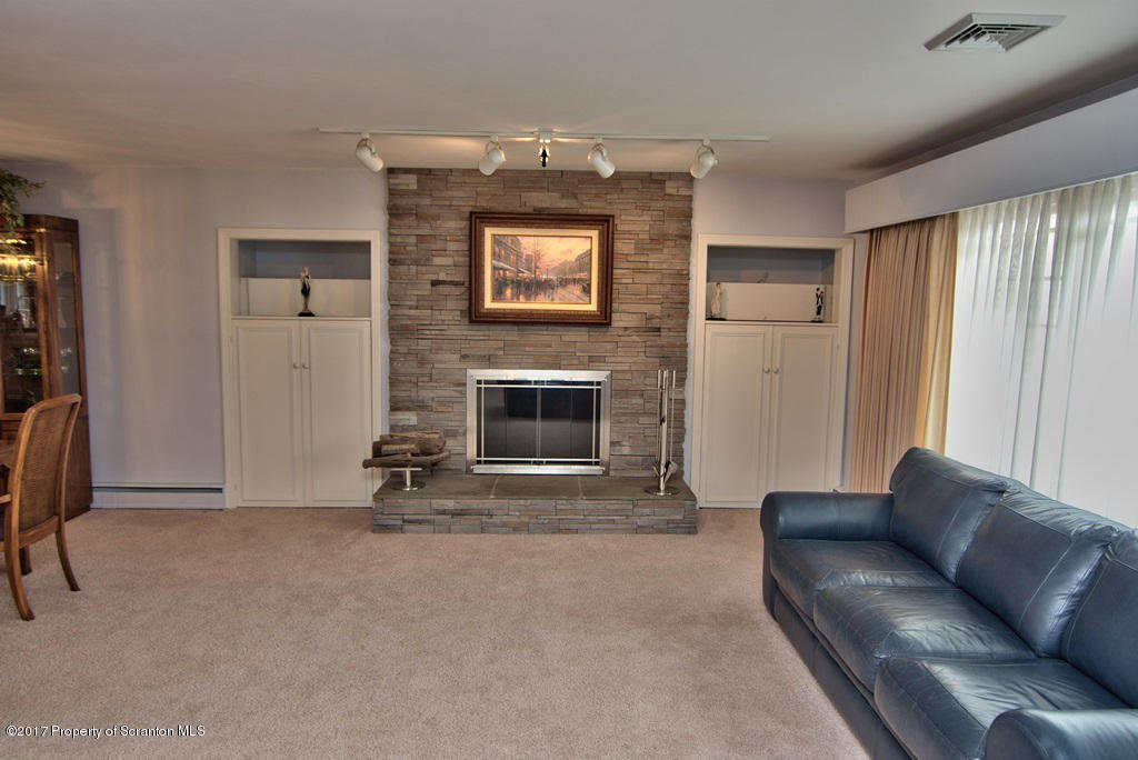 108 Larkspur Road Moscow, PA 18444 - Photo 28 of 66 Gallery Image 28
