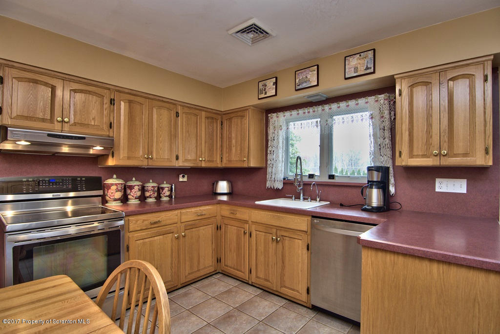 108 Larkspur Road Moscow, PA 18444 - Photo 35 of 66 Gallery Image 35