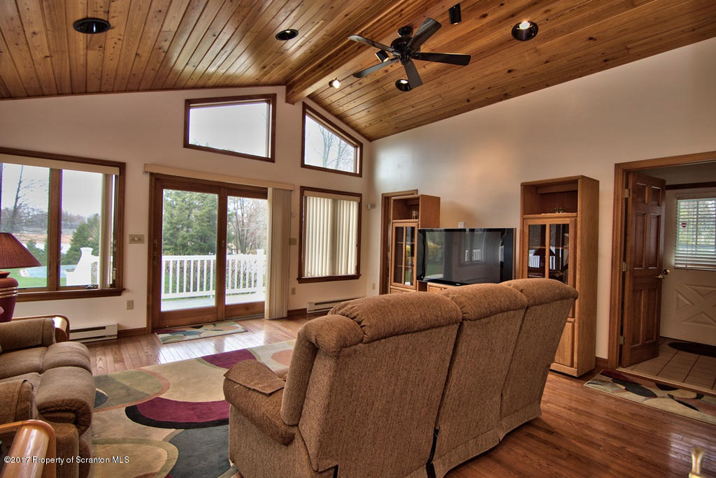 108 Larkspur Road Moscow, PA 18444 - Photo 38 of 66 Gallery Image 38