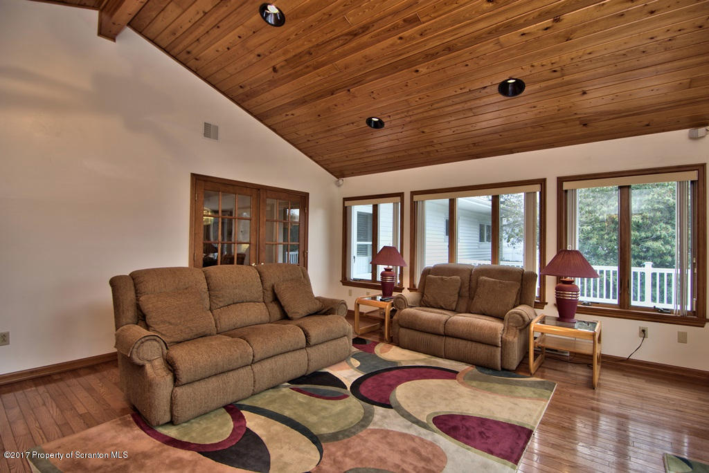 108 Larkspur Road Moscow, PA 18444 - Photo 40 of 66 Gallery Image 40