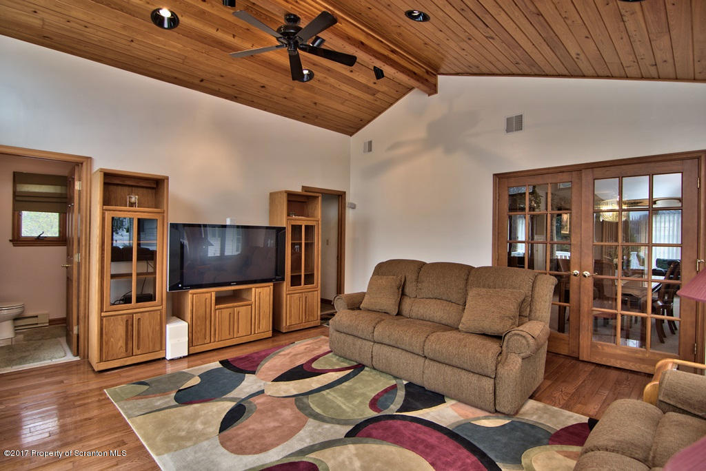 108 Larkspur Road Moscow, PA 18444 - Photo 41 of 66 Gallery Image 41