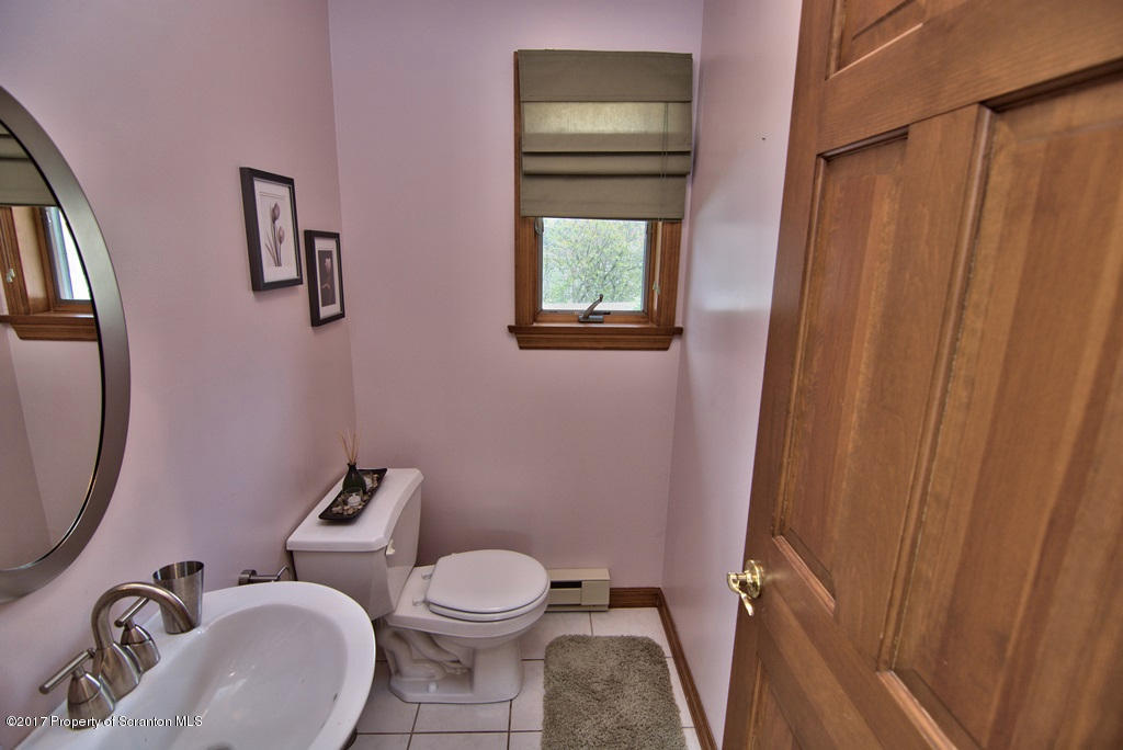 108 Larkspur Road Moscow, PA 18444 - Photo 43 of 66 Gallery Image 43