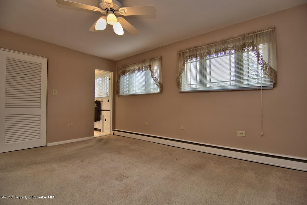 108 Larkspur Road Moscow, PA 18444 - Photo 45 of 66 Gallery Image 45