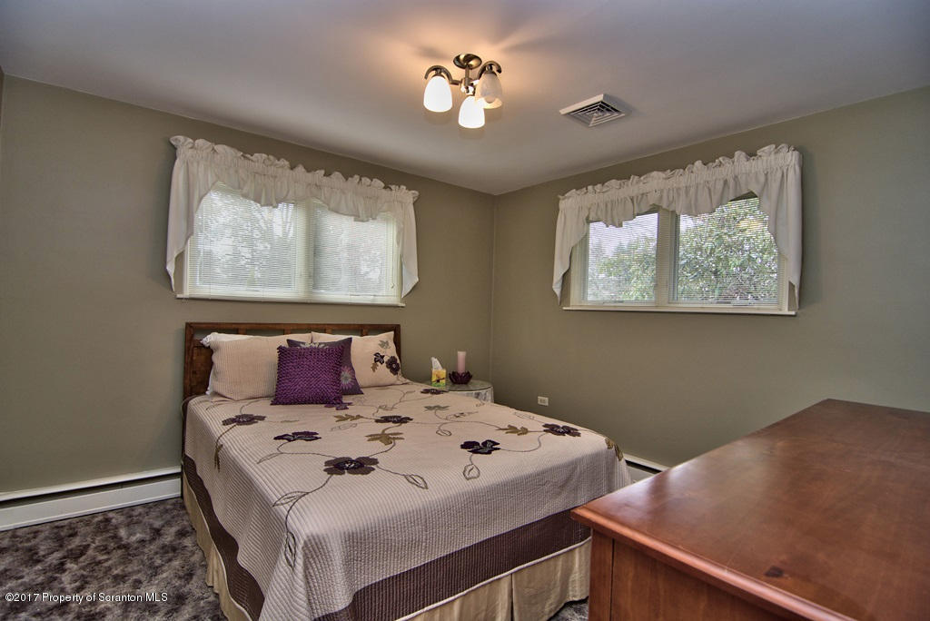 108 Larkspur Road Moscow, PA 18444 - Photo 48 of 66 Gallery Image 48