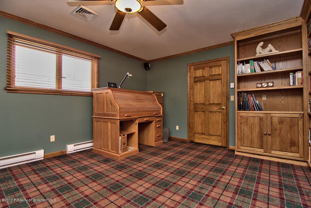 108 Larkspur Road Moscow, PA 18444 - Photo 55 of 66 Gallery Image 55
