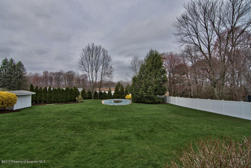 108 Larkspur Road Moscow, PA 18444 - Photo 56 of 66 Gallery Image 56