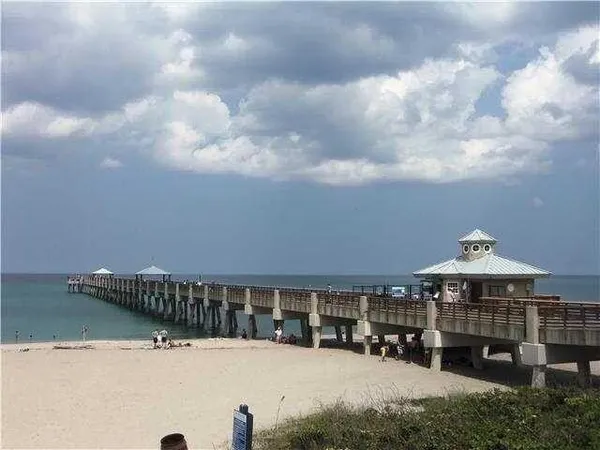 $2,200 | 907 Marina Drive, Unit 402, North Palm Beach, FL 33408