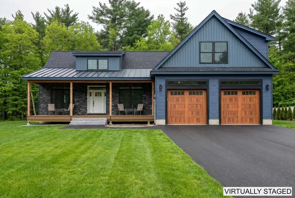 $949,900 | 14 Stacey Lane, Unit 2, Chester, NH 03036