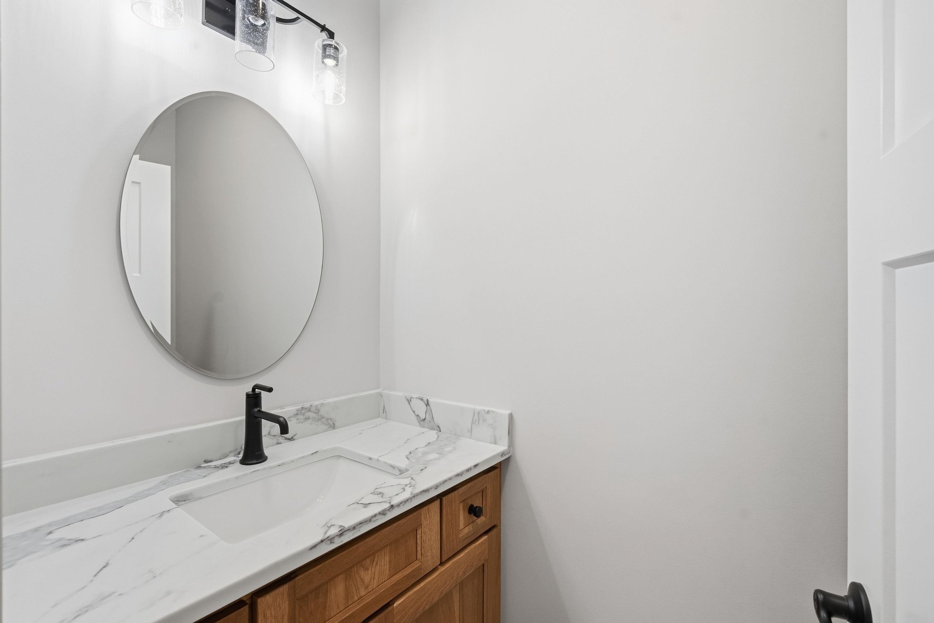 14 Stacey Lane, Unit 2 Chester, NH 03036 - Photo 34 of 56