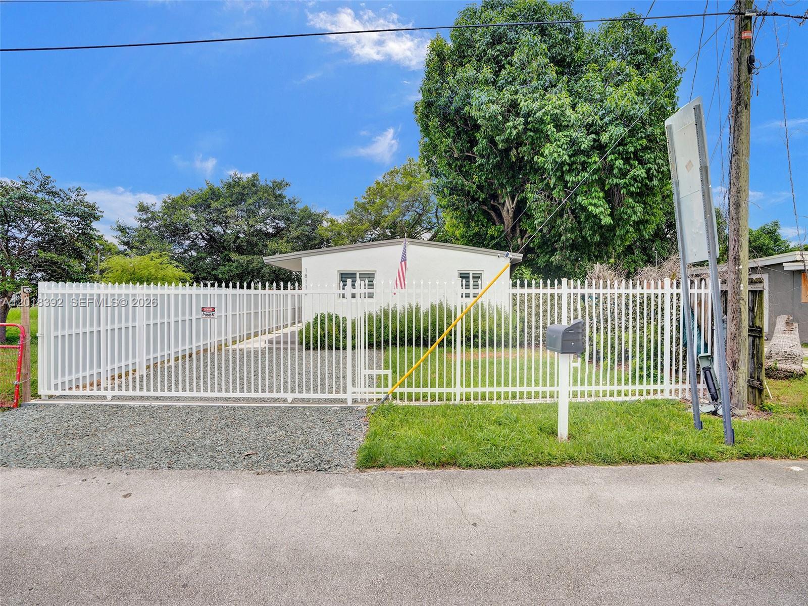 10222 Southwest 181st Street Miami, FL 33157 - Photo 4 of 26