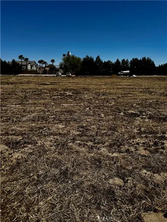 $27,500 | 1 Clearview Drive, Apple Valley, CA 92308