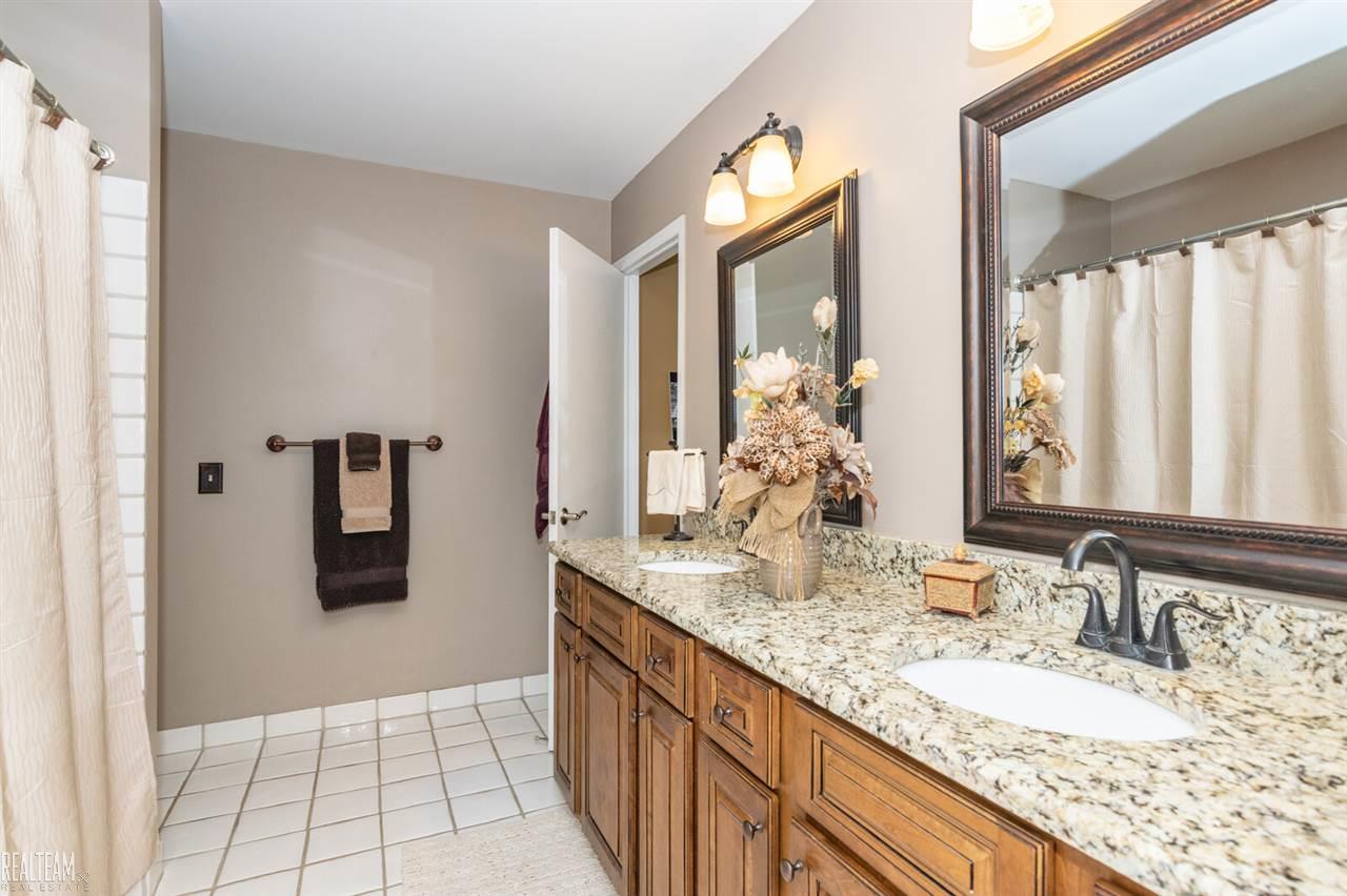 1159 Pine Ridge Court Rochester Hills, MI 48306 - Photo 12 of 23