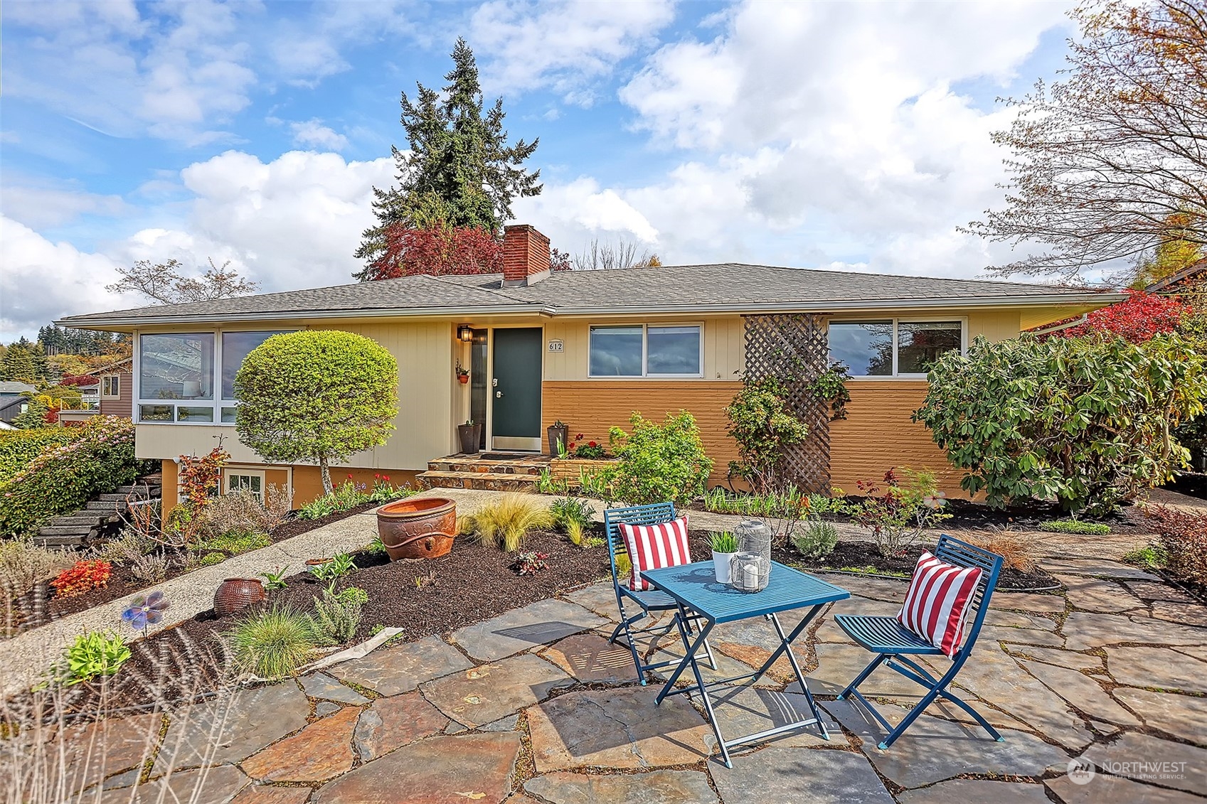 612 9th Avenue North Edmonds, WA 98020 - Photo 1 of 39 a view of a chairs and table in the patio