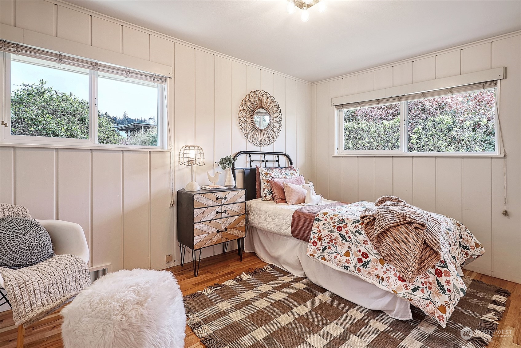 612 9th Avenue North Edmonds, WA 98020 - Photo 15 of 39 a bedroom with a bed and a window