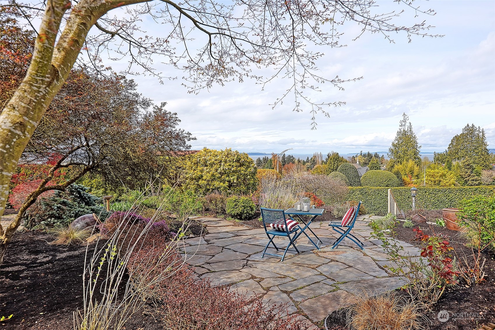 612 9th Avenue North Edmonds, WA 98020 - Photo 2 of 39 a view of a terrace with furniture and a yard