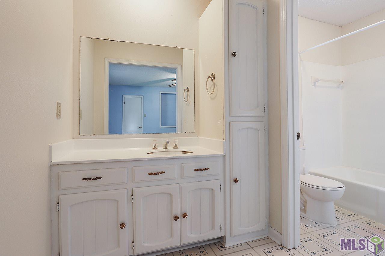 1254 Bullrush Drive Baton Rouge, LA 70810 - Photo 3 of 10 Gallery Image 3