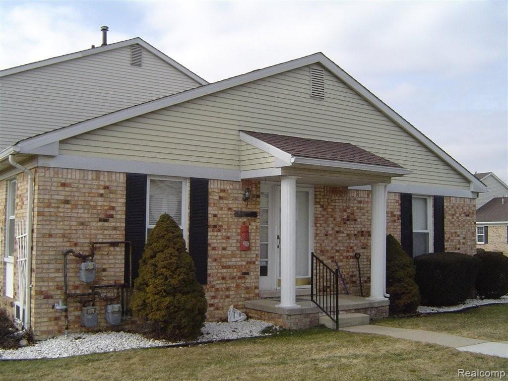 16845 Rudgate Street, Unit 17 Southgate, MI 48195 - Photo 1 of 19 DSC00083.JPG