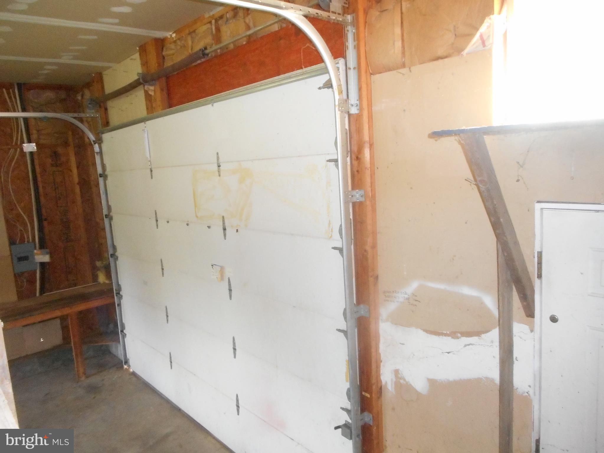 6060 Ripley Way La Plata, MD 20646 - Photo 15 of 18 Interior Garage