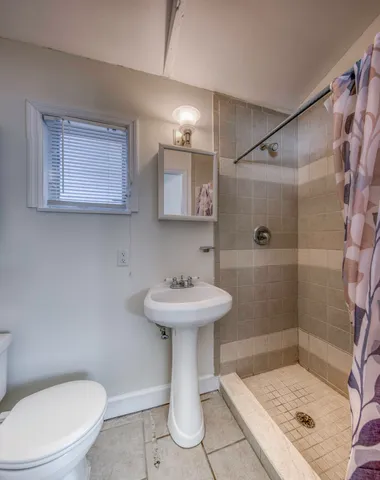 $1,050 | 320 North J Street, Unit 2, Lake Worth Beach, FL 33460