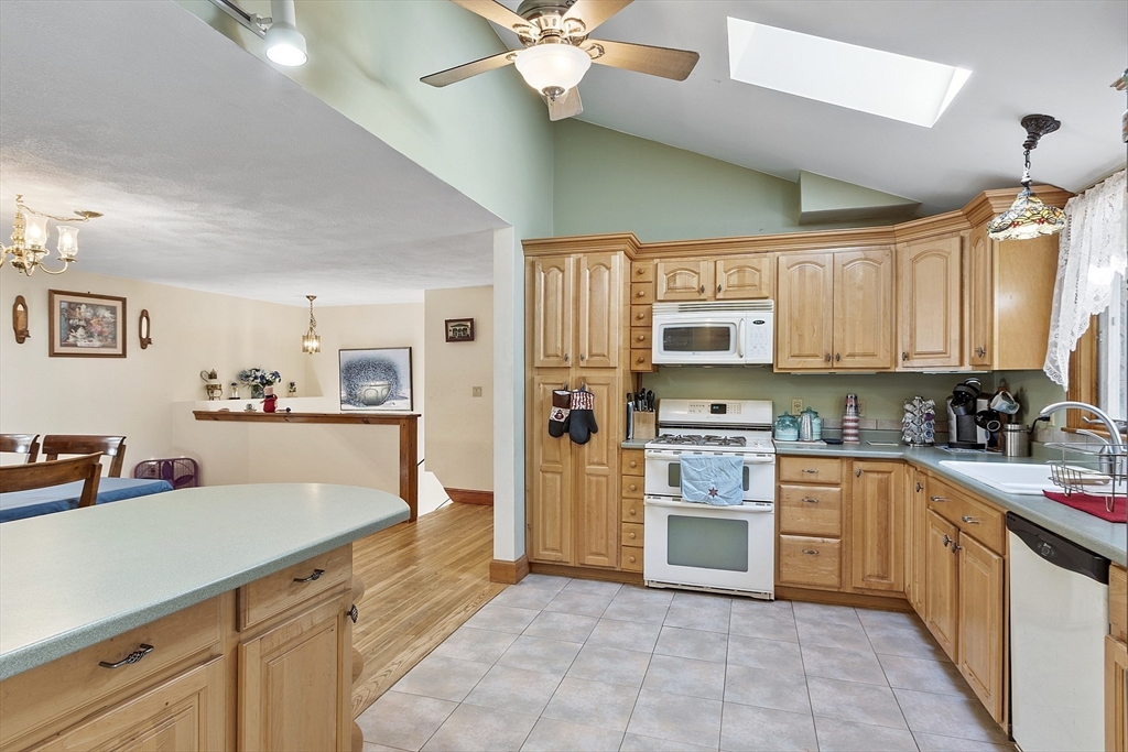 2 Tamarack Lane Townsend, MA 01469 - Photo 5 of 41 Gallery Image 5