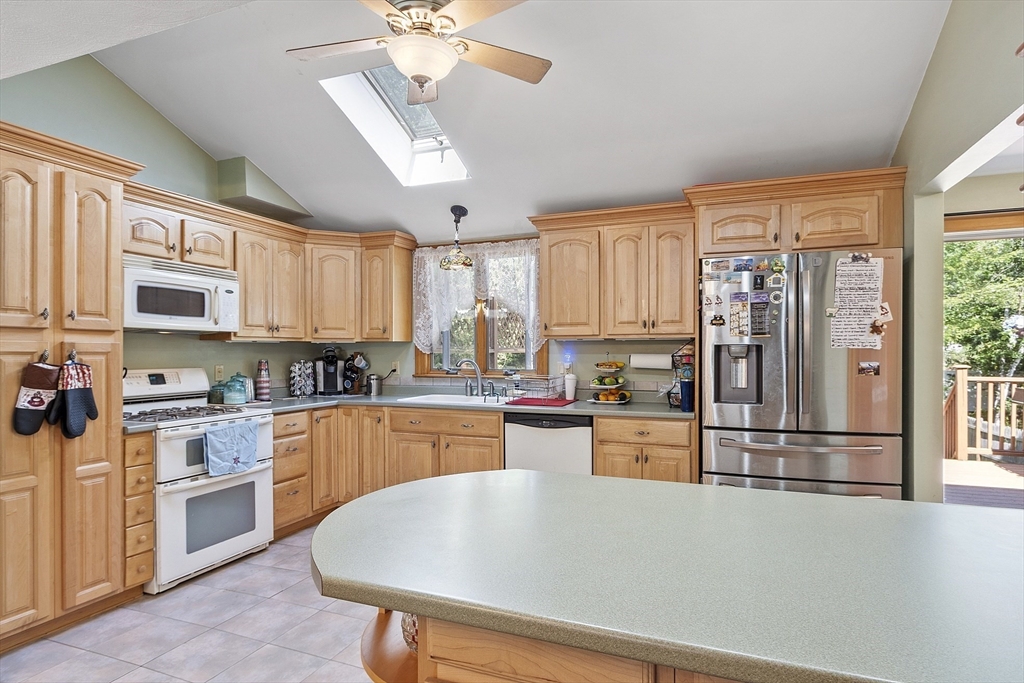 2 Tamarack Lane Townsend, MA 01469 - Photo 6 of 41 Gallery Image 6