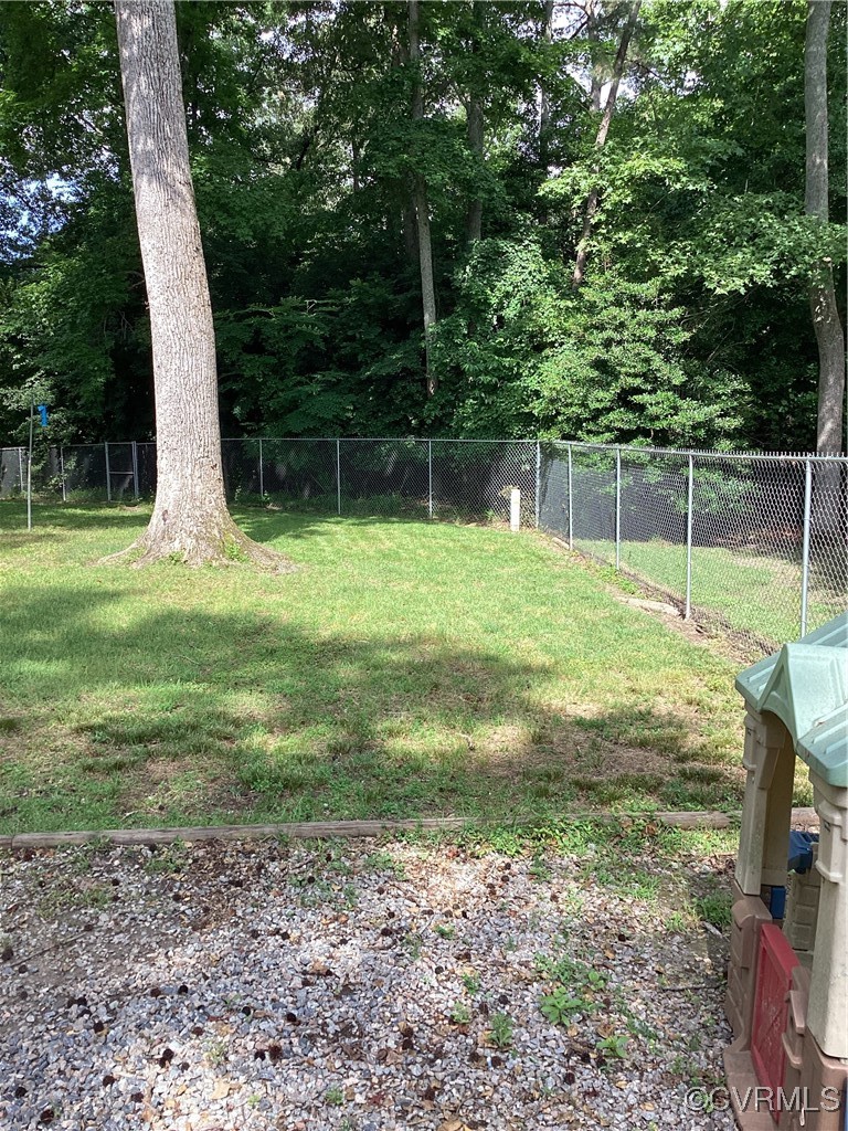 4433 Branchester Parkway Prince George, VA 23875 - Photo 8 of 29 View of yard